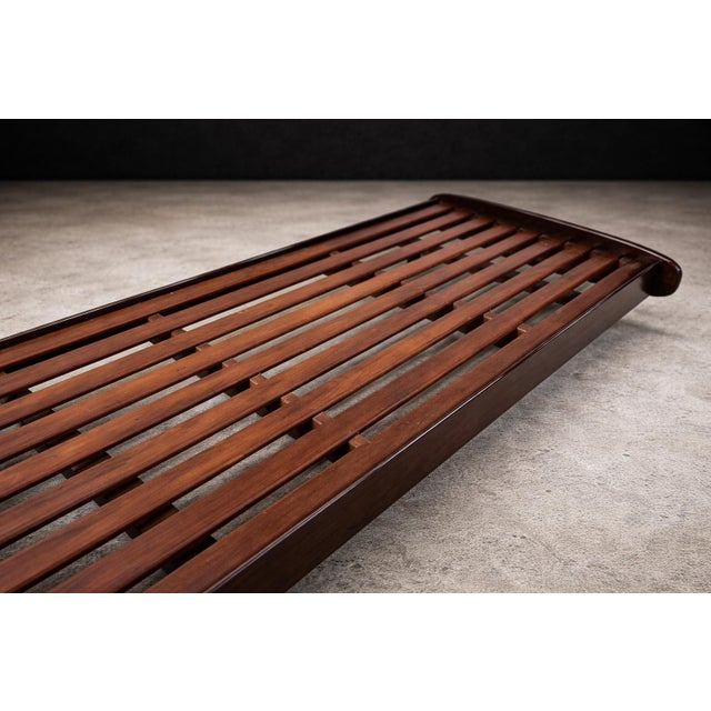 1960s Sergio Rodrigues Rosewood Daybed in Taupe Boucle, Brazil, 1960s For Sale - Image 5 of 17