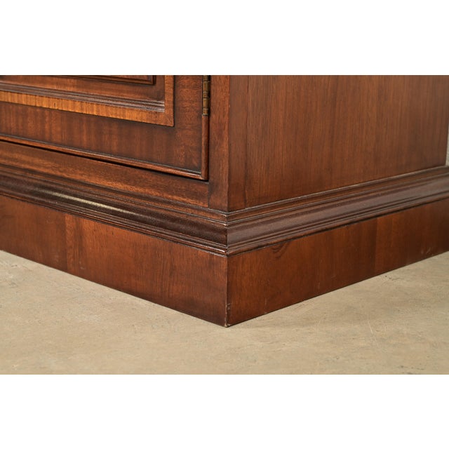 Drexel Heritage Georgian Flame Mahogany Flip Top Buffet Server or Bar Cabinet For Sale - Image 10 of 16