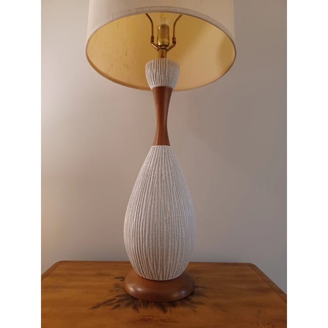 Mid Century Modern Ceramic & Wood Table Lamp For Sale - Image 11 of 13