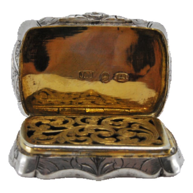 Edward VII Silver and Gold Vinaigrette Box with Asymmetrical Engraving For Sale