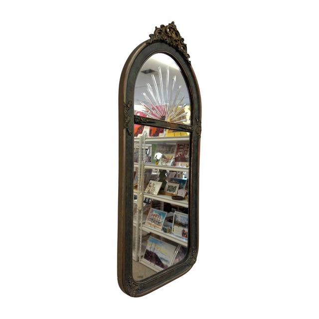 Vintage Arched Pier Mirror With Glass Sunburst Prism – Ornate Gilt Hollywood Regency Wall Mirror. For Sale - Image 4 of 11