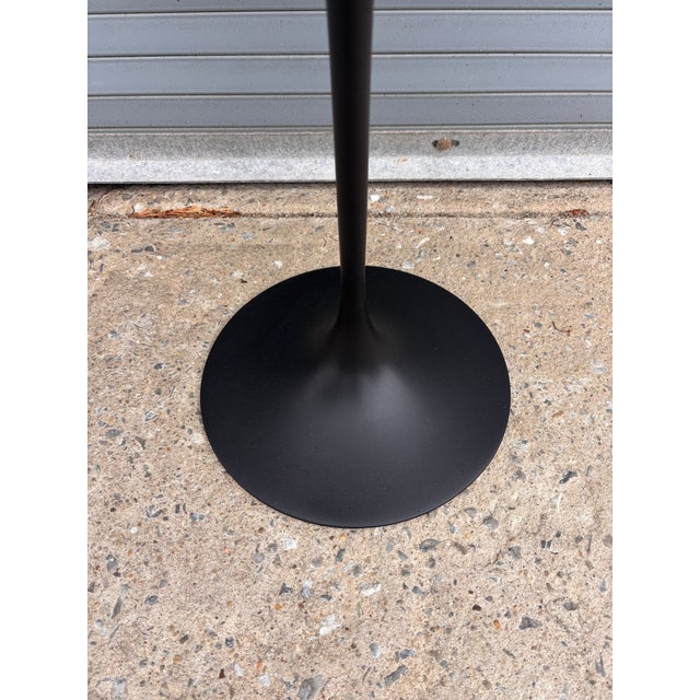 Knoll Quartz Top Round Table For Sale In Philadelphia - Image 6 of 6