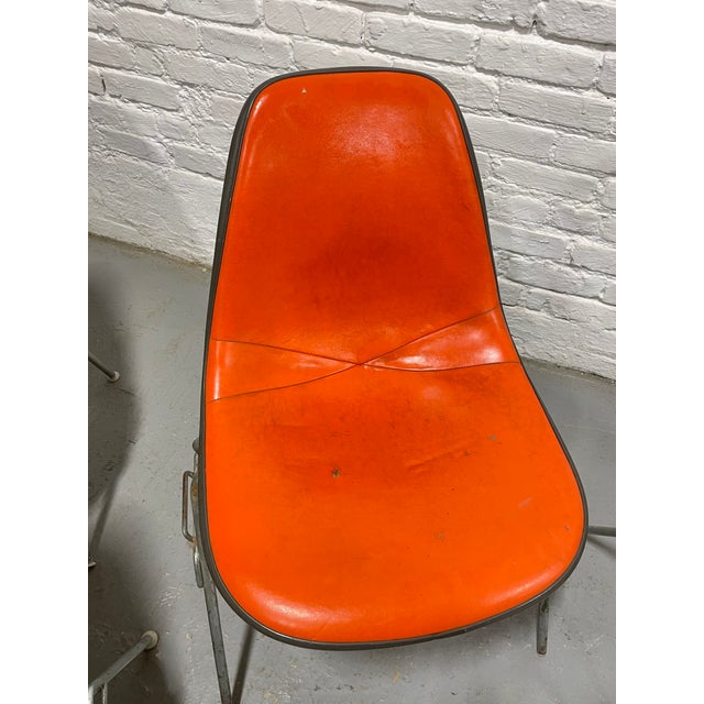 Set of 4 Mid Century Modern Charles & Ray Eames Herman Miller Padded Shell Chairs, Early 1950's Stacking Bases For Sale - Image 10 of 15