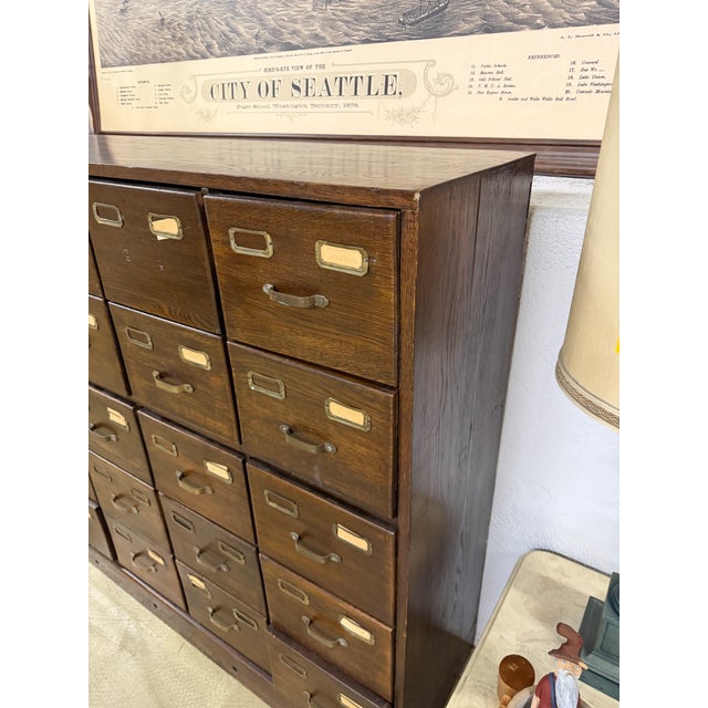 Early 20th Century Antique Oak 25-Drawer Library Card Catalog Cabinet For Sale - Image 5 of 6