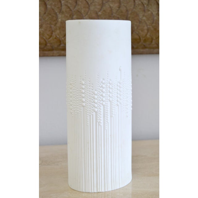 1950s 1950s Tapio Wirkkala White Bisque Drops Oval Flower Vase Rosenthal Studio Line Germany For Sale - Image 5 of 12