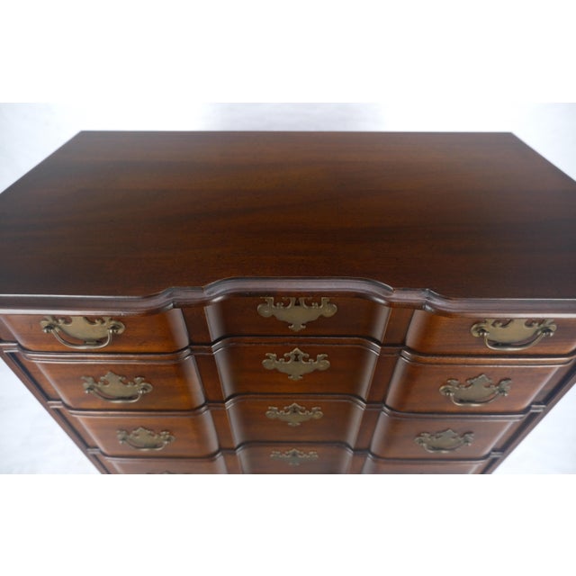 Wood Solid Mahogany Block Front 4 Drawers 32" H Compact Bachelor Chest Dresser MINT For Sale - Image 7 of 11