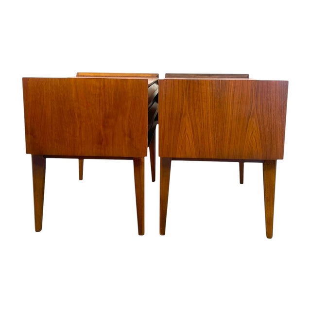 Vintage Lane First Edition Mid Century Modern Walnut Nightstand End Table Set by Lane Furniture, Pair For Sale - Image 9 of 13