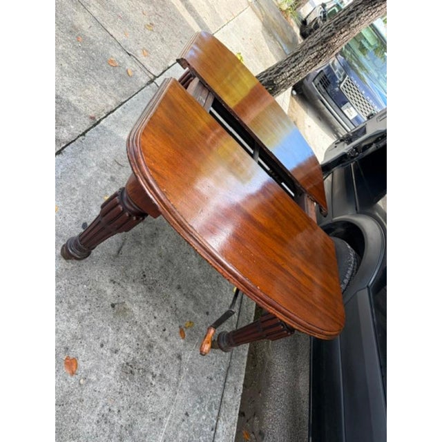 Victorian 2 Leaf 19th Century English Victorian Mahogany Extension Dining Table For Sale - Image 3 of 9