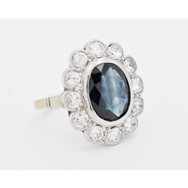 Circa 1930 Art Deco Ring, Natural Sapphire 2.40 Carats and Old-Cut Diamonds For Sale - Image 4 of 4