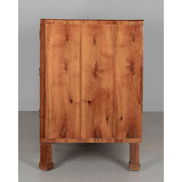 19th Century Biedermeier Commode, Veneer of Walnut For Sale In Orlando - Image 6 of 11