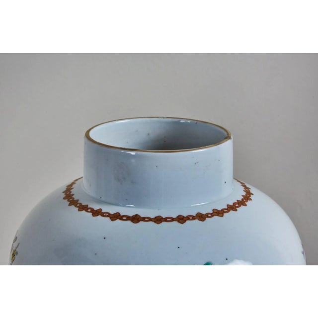 1910s Fine circa 1915, Chinese Armorial Urns - A Pair For Sale - Image 5 of 8