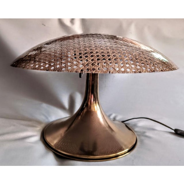 Italian Sculptural Table Lamp in Brass and Acrylic Glass with Embedded Vienna Cane, Italy, 1975 For Sale - Image 6 of 14