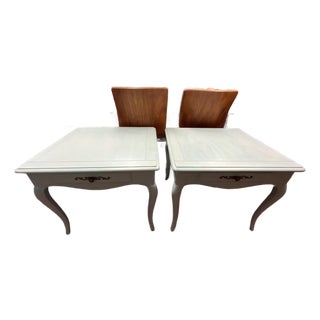 20th Century Pair of Henredon Side Tables For Sale