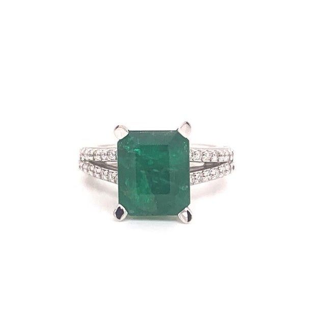 Diamond Emerald Platinum Ring 4.60 TCW Certified, Size 6.5 For Sale - Image 4 of 7