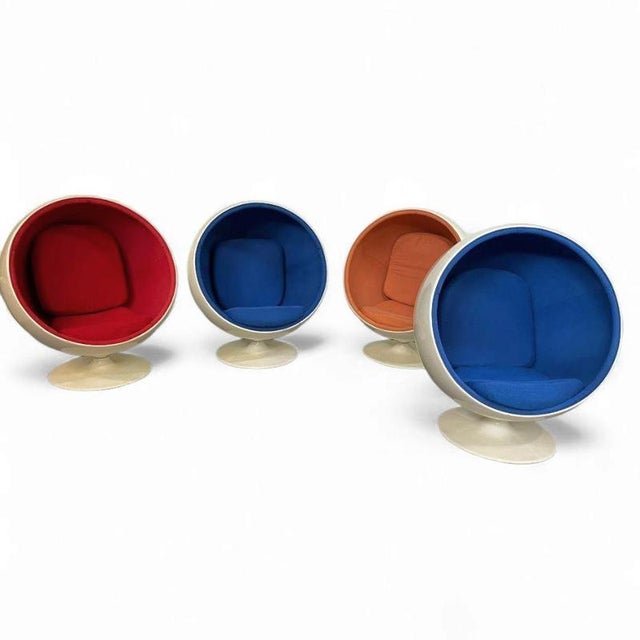 Fiberglass Ball Chair, 1980s For Sale - Image 3 of 18