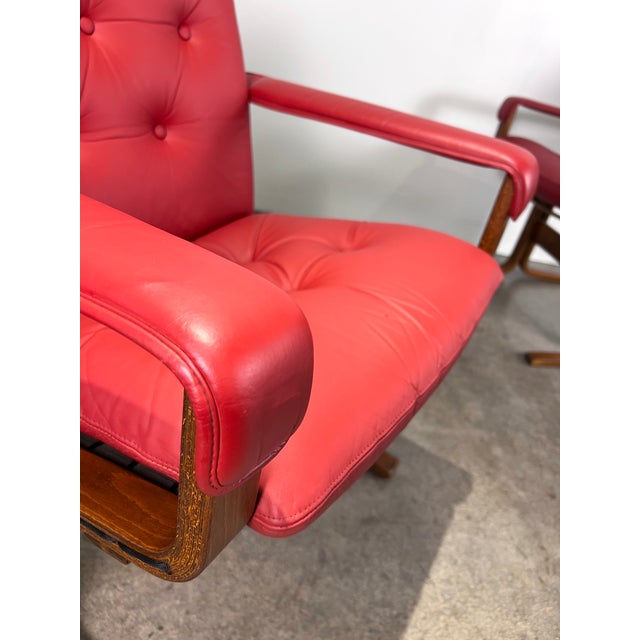 Westnofa Furniture 1970s Pair Red Leather/ Rosewood Framed “Siesta Arm Chairs” by Norwegian Designer Ingmar Relling for Westnofa For Sale - Image 4 of 12
