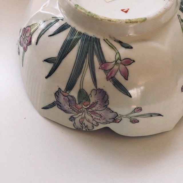 Shabby Chic Vintage Light Purple Lily Design Decorative Bowl For Sale - Image 3 of 5