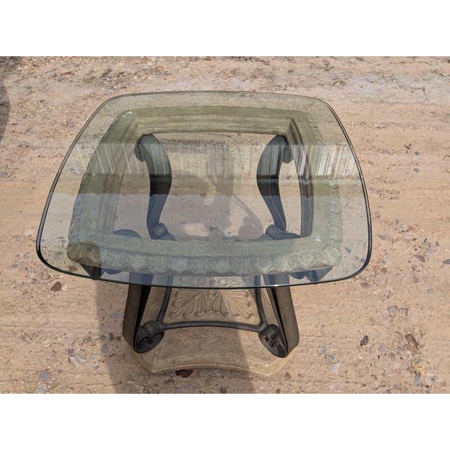 Mid century Thomasville side/end table with glass top. The base is featuring a square, textured, beige stone like platform...