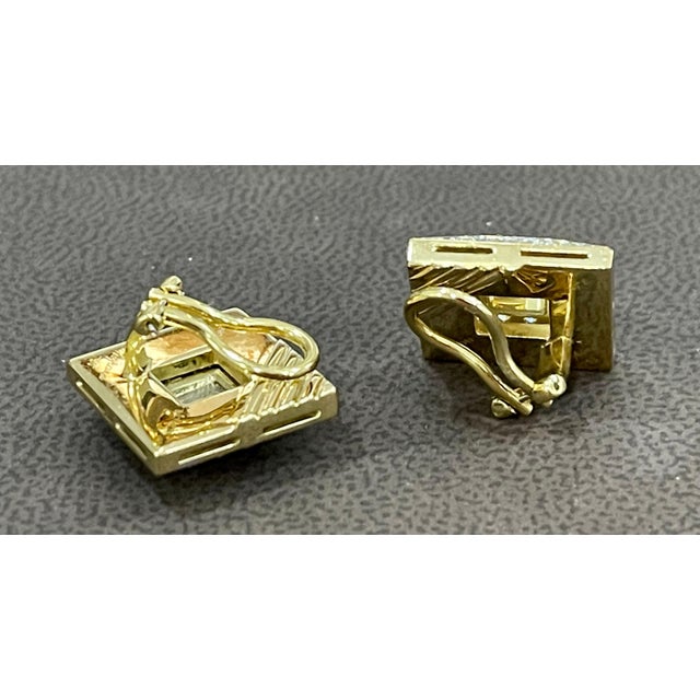 Chopard, 18 Karat Gold Happy Diamonds Clip Earrings Women 98 Pieces Diamond For Sale - Image 12 of 18