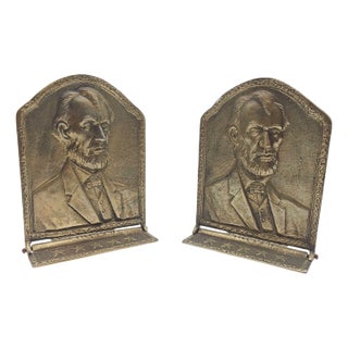 Mid-Century American Brass Folding Bookends With Abraham Lincoln Portraits For Sale