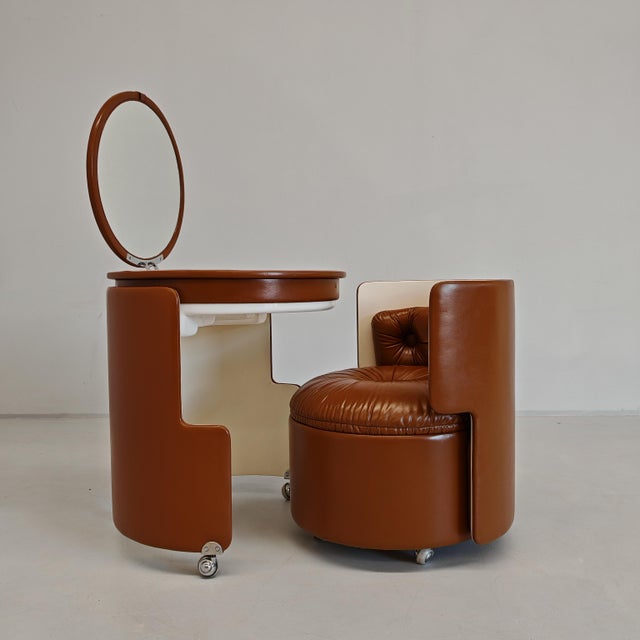 Dressing Table with Dilly Dally Brown Leather Armchair by Luigi Massoni for Frau, 1970s, Set of 2 For Sale - Image 7 of 18