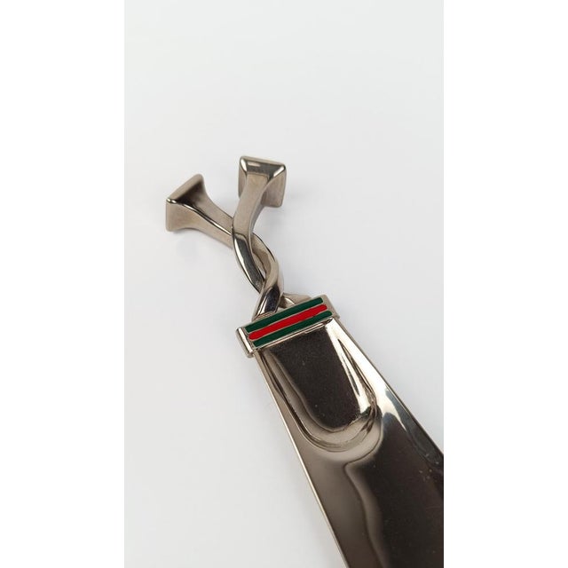 Shoehorn in Silver-Plated Metal and Red and Green Enamel Stripes from Gucci, 1970s For Sale - Image 3 of 16