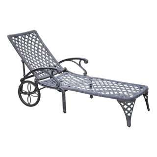 Late 20th Century Tuscan Mediterranean Style Black Cast Aluminum Pool Patio Chaise Lounge Chair For Sale