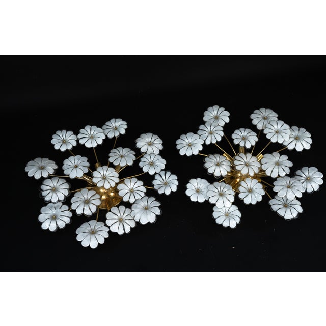 Mid-Century Modern Murano White Flower Ceiling Lamps, Italy, 1980s, Set of 2 For Sale - Image 3 of 18