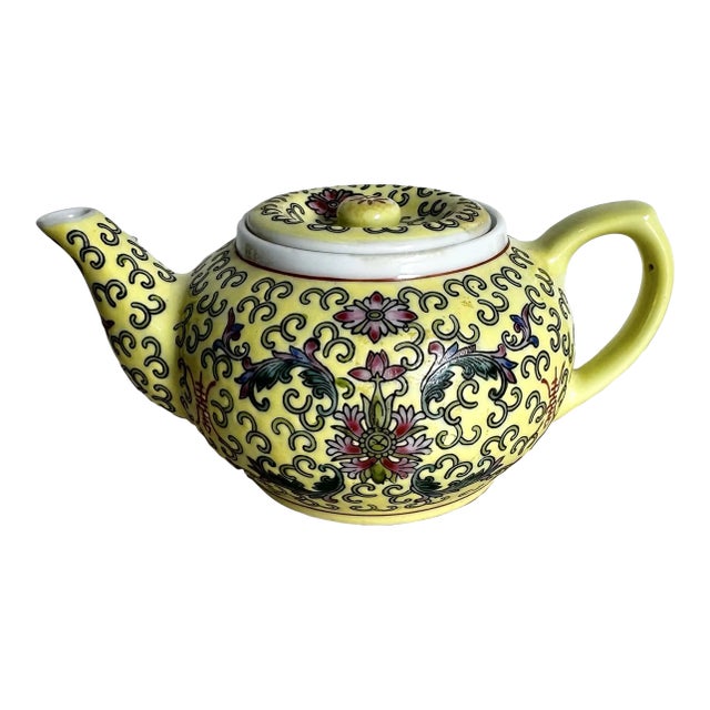 Chinese Hand Painted Yellow Floral Porcelain Famille Tea Pot For Sale