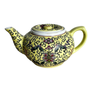 Chinese Hand Painted Yellow Floral Porcelain Famille Tea Pot
