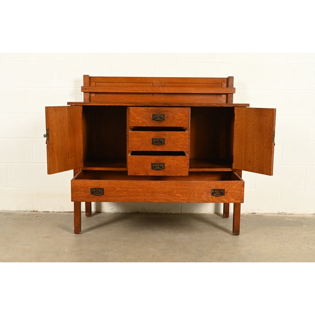 Early 20th Century L. & J. G. Stickley Antique Mission Oak Arts & Crafts Sideboard, Circa 1910 For Sale - Image 5 of 17