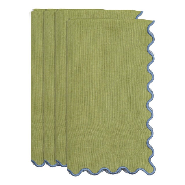 Limerick Scallop Linen Dinner Napkins in Green with Blue Trim - Set of 4 For Sale