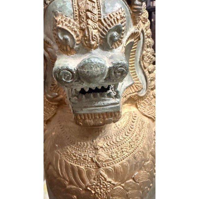 Vintage Thai Bronze Singha Guardian Lion Sculpture With Gilt Accents & Verdigris Patina, 16”h For Sale - Image 13 of 14