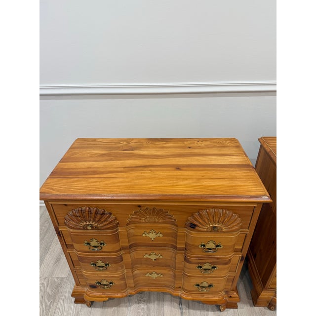 1990s 1990s Lexington Link Taylor Carved Shell Pine Chest of Drawers /Nighstands, A Pair For Sale - Image 5 of 12