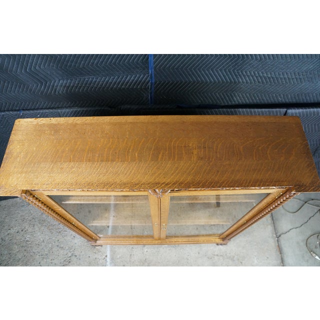Antique American Renaissance Revival Quartersawn Oak Bookcase Display Cabinet For Sale - Image 17 of 18