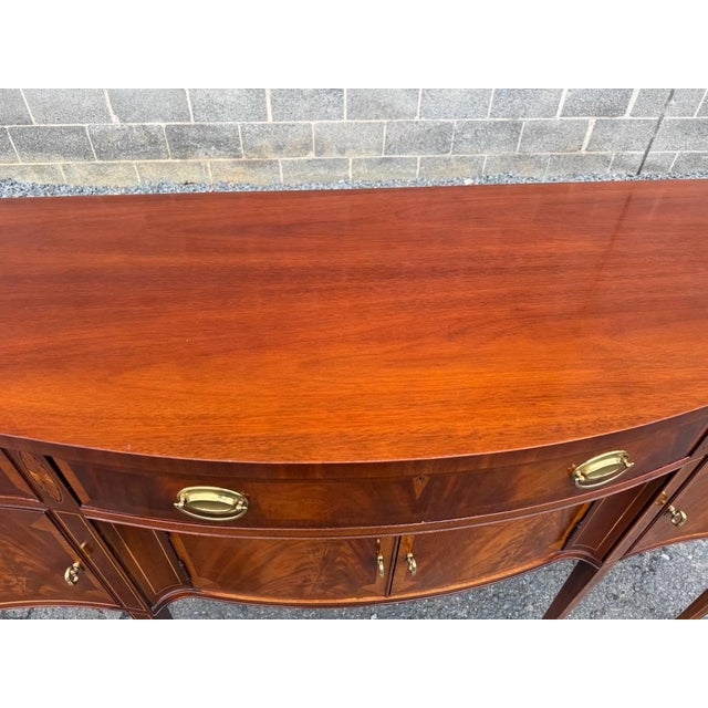 Hickory Chair Furniture Company Late 20th Century Hickory Chair Mahogany Satinwood Inlaid Serpentine Front Sideboard. For Sale - Image 4 of 17