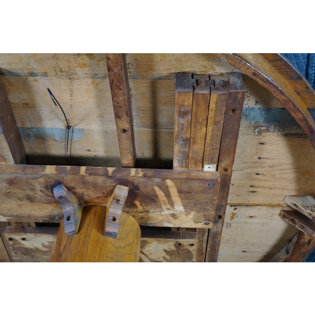 Antique American Classical Victorian Scrolled Oak Round Extendable Dining Table For Sale - Image 17 of 18