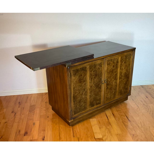 1970s Hickory Manufacturing Company Mid Century Burlwood Bar Serving