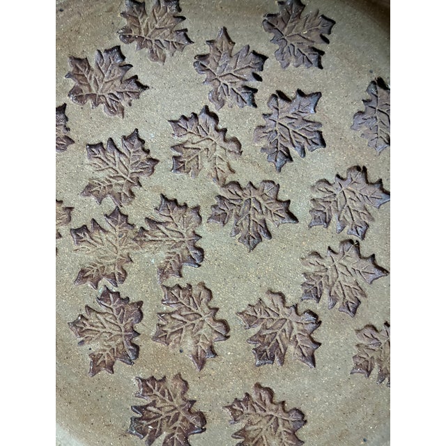 1970s Signed Large Ceramic Sculptural Leaf Art Studio Pottery Bowl With Handles / 1970s Modernist Decorative Fruit Bowl Plate For Sale - Image 5 of 10