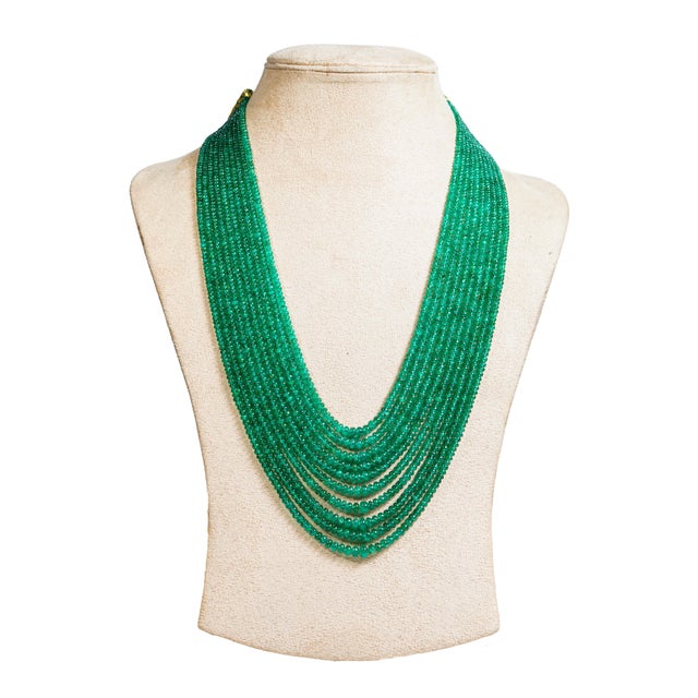 Natural Emerald Zambian Beads in 10 lines For Sale - Image 9 of 18