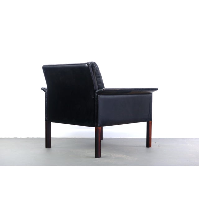 Mid-Century Modern Rosewood and Vintage Black Leather Lounge Chair by Hans Olsen for CS Møbler For Sale - Image 3 of 10