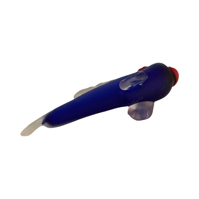 Maytum Studios Signed Cobalt Blue Art Glass Fish Sculpture, 2002 For Sale - Image 9 of 11