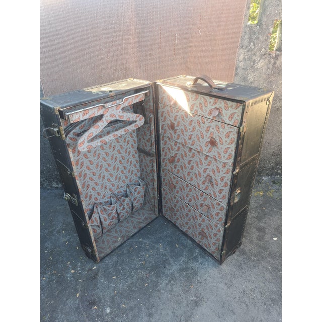 Vintage Vertical Travel Trunk, 1920s For Sale - Image 6 of 6