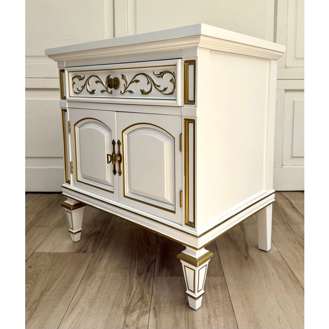 White 1970s Thomasville Nightstand Newly Refinished in White With Hand-Painted Gold Details For Sale - Image 8 of 12