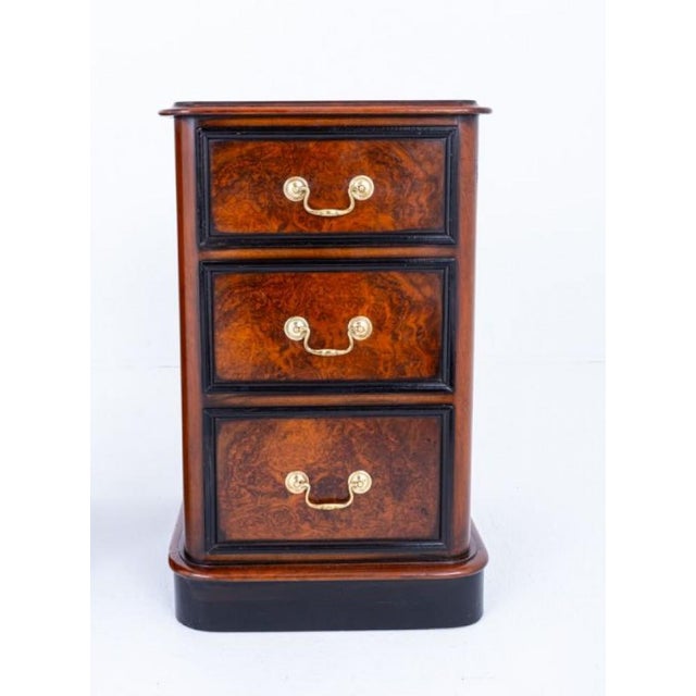 Victorian Walnut Nightstands 1860, Set of 2 For Sale - Image 3 of 5