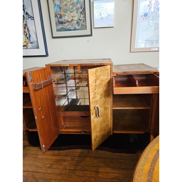 1930s English Art Deco Bar Cocktail Cabinet Attributed to Harry & Lou Epstein For Sale - Image 4 of 11