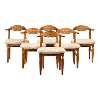 Vintage Brutalist Dining Chairs in Oak and Sheepskin by Henning Kjærnulf, Denmark, 1960s, Set of 6 For Sale
