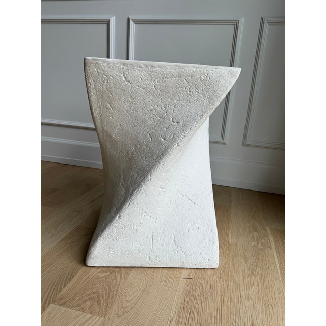 John Dickinson Vintage Late 1970s / 1980s Postmodern Sculptural Twist Form Side Table or Pedestal in Plaster Finish For Sale - Image 4 of 10