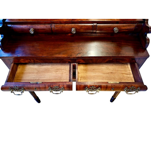 Early 19th-Century American Empire Dressing Table With Flame Mahogany Veneer For Sale - Image 12 of 14