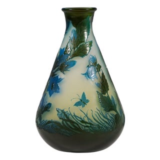 Large Art Nouveau Campanule Cameo Vase by Emile Gallé, Nancy, France, 1910s For Sale